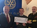 Il Rotary Club Cairoli dona 1.500 euro all'associazione amici dei Pompieri Lomellina Sud Il Rotary Club Cairoli dona 1.500 euro all'associazione amici dei Pompieri Lomellina Sud