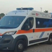 Abbiategrasso, scontro nella notte tra due auto: elisoccorso sul posto, quattro feriti