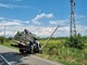 Cilavegna: camioncino con piattaforma esce di strada e finisce contro palo della luce, soccorso un 24enne