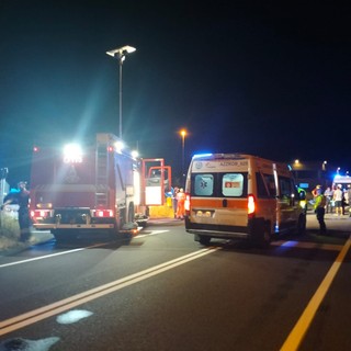Sant'Angelo Lomellina: scontro tra auto nella notte, soccorse 5 persone