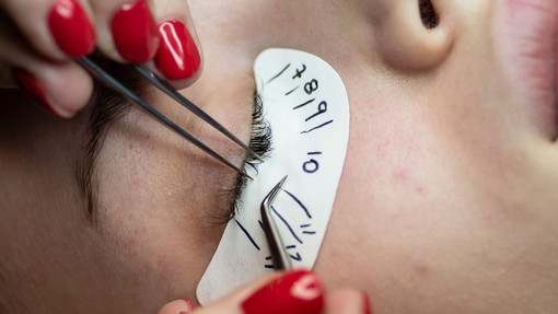 Quanto spendi veramente per avere ciglia perfette? I costi medi delle extension analizzati