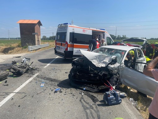 Garlasco: scontro frontale tra auto sulla provinciale 206, gravemente ferite due persone