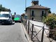 Robecco sul Naviglio: furgone abbatte le barriere sul ponte, code fino a Magenta