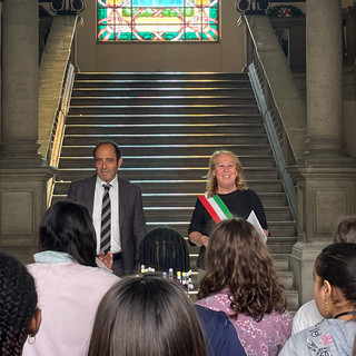 Vigevano: &quot;Un Comune a misura di bambino&quot;. Gli alunni della Regina Margherita in visita al Palazzo Comunale
