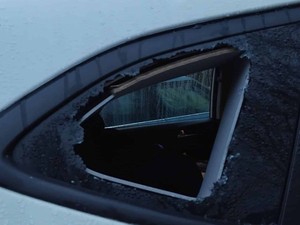 Abbiategrasso: vandalismi sulle auto a ripetizione, cittadini esasperati Abbiategrasso: vandalismi sulle auto a ripetizione, cittadini esasperati