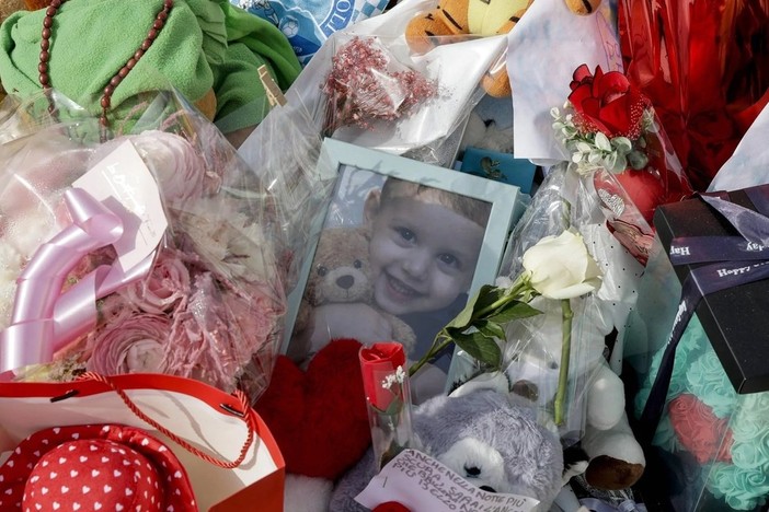 Bimbo trapiantato morto a Napoli, oggi i funerali di Domenico Bimbo trapiantato morto a Napoli, oggi i funerali di Domenico