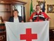 Pavia: il prefetto Francesca De Carlini riceve in prefettura la bandiera storica della Croce Rossa Italiana