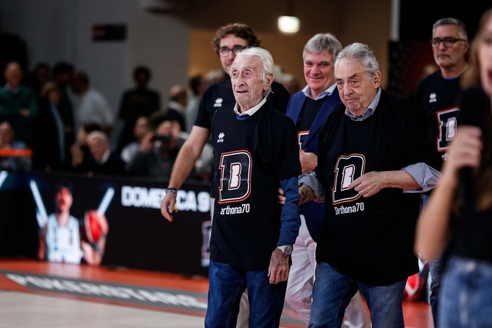 Derthona Basket vicino al suo presidente Marco Picchi per la scomparsa del papà Milvio