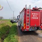 Pavia, si ribalta con l'auto in strada Vimarone: ferita una 20enne
