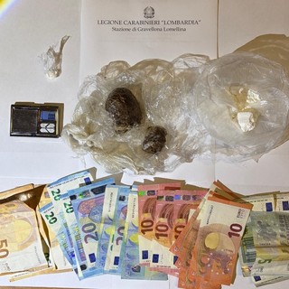 Cassolnovo, sorpreso con sostanze stupefacenti in auto e in casa, arrestato un 32enne