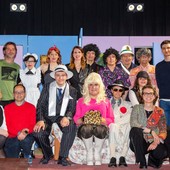 Nuova commedia per il gruppo teatrale San Martino di Tromello: risate assicurate con “L’è mei sarà sü un ögg”