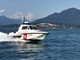 Barca a vela si ribalta nel Lago Maggiore, tre persone in acqua salvate dalla Guardia Costiera