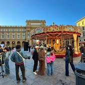 Giostra e scenografia: quando l'attrazione diventa set per eventi di moda e cinema