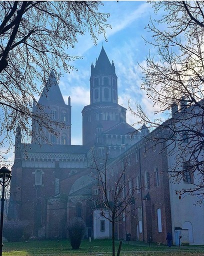 Weekend di Pasqua in zona rossa”, “Oltre Confine Onlus” organizza 3 nuovi tour online Weekend di Pasqua in zona rossa”, “Oltre Confine Onlus” organizza 3 nuovi tour online