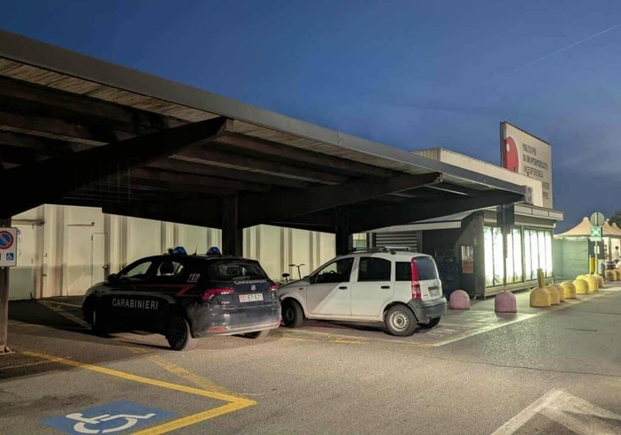 Magenta: rubano lamette da barba all’Iper, sorpresi dalla vigilanza interna e dai carabinieri