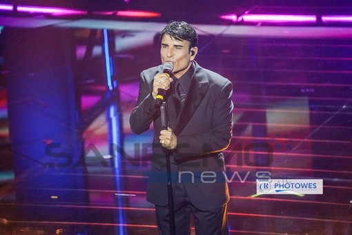 Sanremo, ribaltone quote: Sal Da Vinci in vetta, Fedez-Masini inseguono. Premi speciali ed Elettra ultima