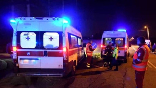 Pavese: 4 giovani feriti in incidente stradale