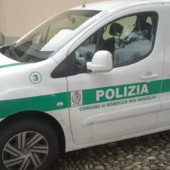 Robecco sul Naviglio, auto rubata e documenti sospetti: maxi sequestro della Polizia locale