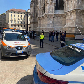 Milano, trovato morto l'evaso sospettato di aver accoltellato un collega: si è lanciato dal Duomo