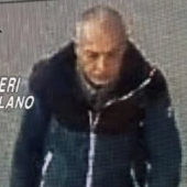 Donna accoltellata a Milano, il 59enne confessa: «L'ho colpita scegliendola a caso in un luogo simbolo del potere economico» Donna accoltellata a Milano, il 59enne confessa: «L'ho colpita scegliendola a caso in un luogo simbolo del potere economico»