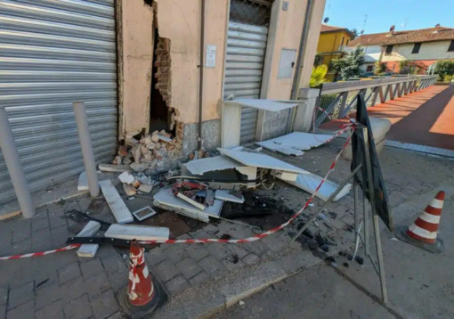 Magenta: automobilista sbanda e si schianta contro il muro del Cicli Battistella a Pontevecchio