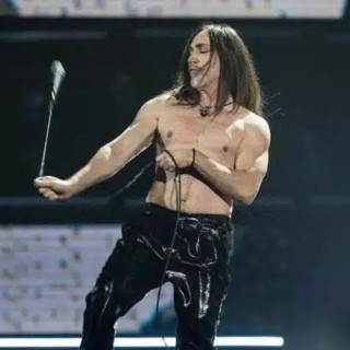 Manuel Agnelli tra Abbiategrasso e Corbetta: 60 anni di rock, talento e radici nel territorio