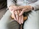 Anziani maltrattati in una casa di riposo nel Pavese, scattano le manette per il titolare e quattro operatrici