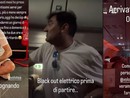Black out in aereo prima del decollo, Max Giusti tra i passeggeri: &quot;Stiamo calmi sennò ci facciamo male&quot;