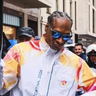 Tutti pazzi per Snoop Dogg, tedoforo a Gallarate (e al villaggio olimpico Usa)