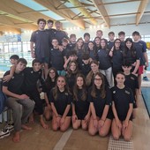 Nella foto: gli atleti dell’H2Sport alla gara sociale della Nuotatori Milanesi Nella foto: gli atleti dell’H2Sport alla gara sociale della Nuotatori Milanesi