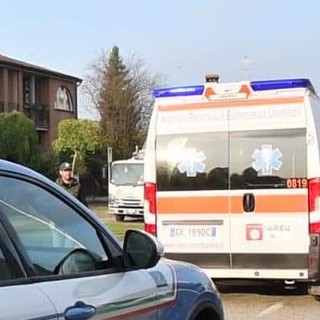 Netturbino investito da un’auto nel Pavese mentre lavora: operaio in gravi condizioni