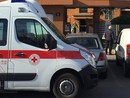 Rozzano, tragedia sul lavoro: operaio precipita dal quarto piano e muore mentre installa tende