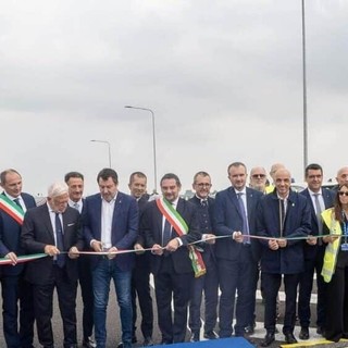 Novara: Mit, aperto al traffico nuovo tratto tangenziale, investiti 121 mln