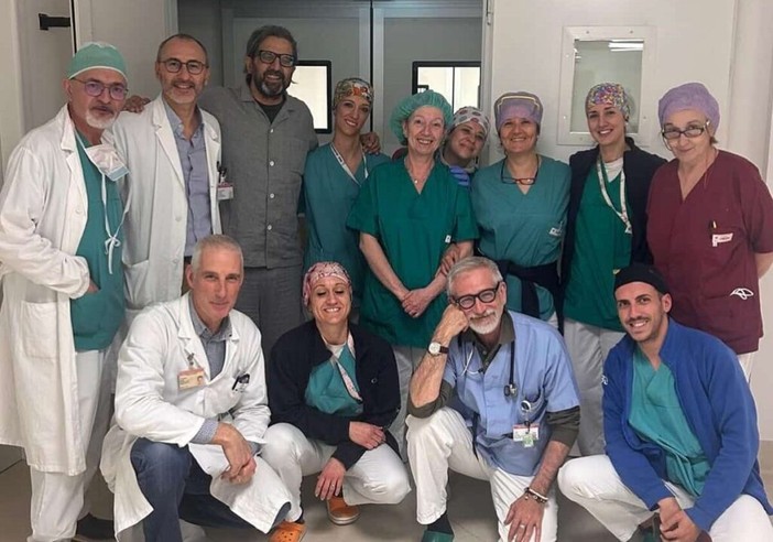 Il giorno più bello del rocker Omar Pedrini: ricoverato, curato e dimesso dall’ospedale Fornaroli di Magenta