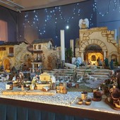A Robecco un presepe che nasce dagli scarti e diventa meraviglia: è l’opera di Fernando De Cillis