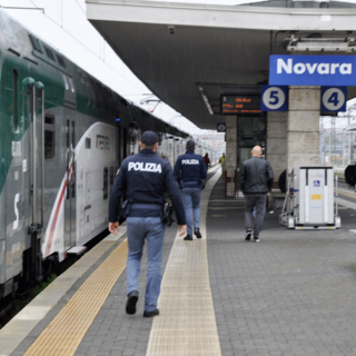 Arrestato a Crotone il 22enne accusato di violenza sessuale su un treno a Novara