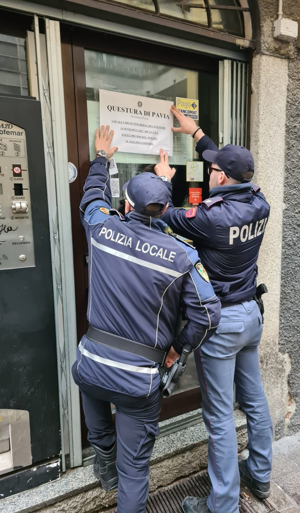 Pavia, discoteca abusiva nel seminterrato: il questore chiude un bar in centro storico per 30 giorni Pavia, discoteca abusiva nel seminterrato: il questore chiude un bar in centro storico per 30 giorni