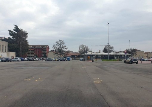 Magenta: spaccio in piazza mercato, i Carabinieri arrestano un ragazzo di 18 anni