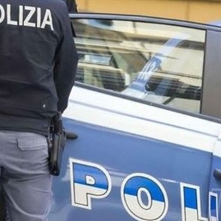 La Polizia di Stato intensifica i controlli nel centro di Pavia: sequestrati oltre quaranta grammi di hashish e segnalato un giovane