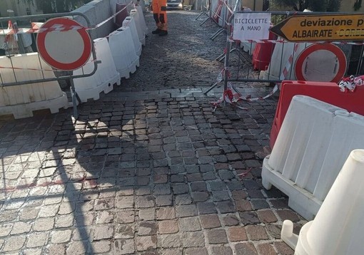 Cassinetta di Lugagnano: riapertura solo per pedoni e biciclette a mano Cassinetta di Lugagnano: riapertura solo per pedoni e biciclette a mano