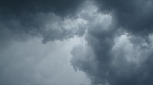 Nulla da fare per sabato e per Pasqua: menu con nuvole e pioggia. Migliora nel pomeriggio di Pasquetta