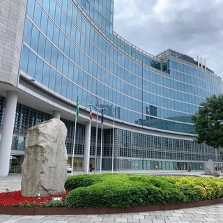 La richiesta di Regione Lombardia al governo: «Sospendere la zona rossa per 48 ore»