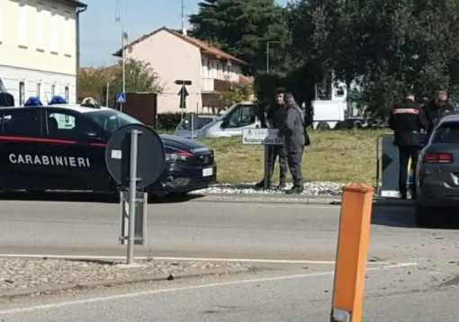Corbetta: incidente alla rotonda sulla statale 11, uomo in ospedale con il codice giallo Corbetta: incidente alla rotonda sulla statale 11, uomo in ospedale con il codice giallo