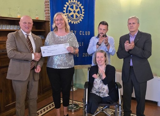 Garlasco, Rotary Club Cairoli sostiene l'inclusione sportiva e la disabilità con una donazione di 1.500 euro