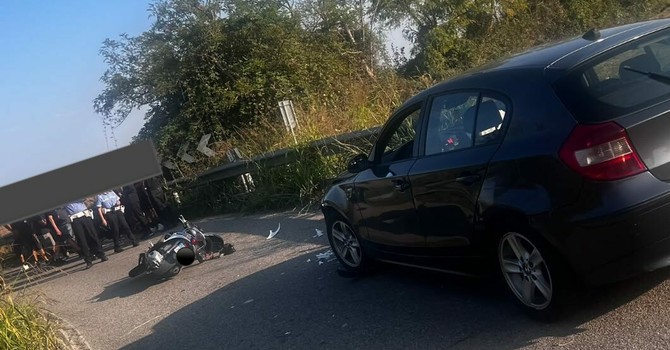 Corbetta, scontro frontale lungo la SP227 che porta a Castellazzo de’ Barzi: 16enne in scooter elitrasportato in ospedale Corbetta, scontro frontale lungo la SP227 che porta a Castellazzo de’ Barzi: 16enne in scooter elitrasportato in ospedale