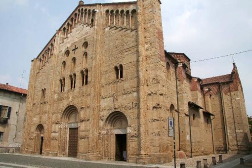 Pavia, timori per la basilica di San Michele Maggiore