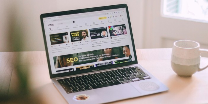 Siti credibili nel loro settore: che cosa li rende affidabili (e come valutarli con lucidità)