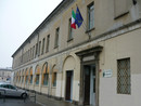 Vigevano: scagliano il manico di un ombrello all'interno di un'aula della media Bussi. La Polizia locale segnala tre giovani al tribunale per i minorenni