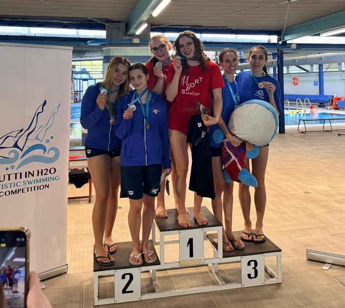 nella foto l'oro del podio di (da sinistra) Alice Bonali e Sofia Cucinella