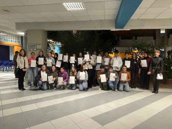 Consegna dei diplomi linguistici d’inglese alla Robecchi: tutti promossi con il Key2 e 17 alunni raggiungono il livello B1